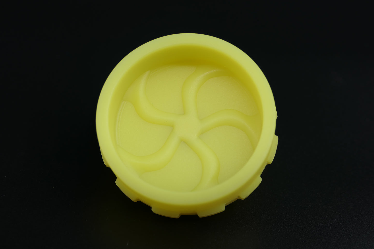 Yellow HASHY-100% Silicone Grinder