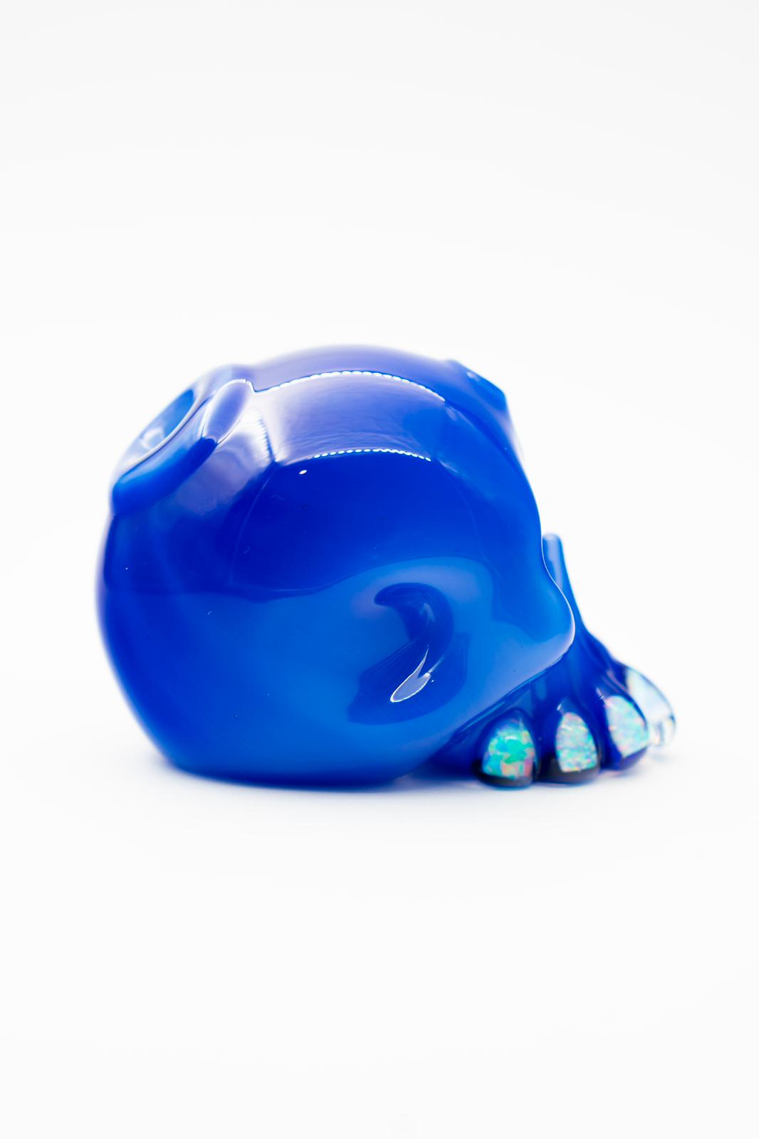 Medium Blue Skull with Opel teeth By// Carsten Glass