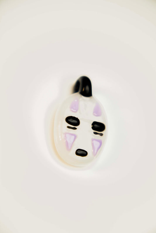 No-Face Pendant By// Melty Glass il